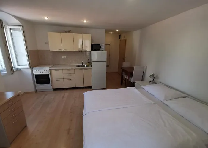 Modern Studio In A Superb Location